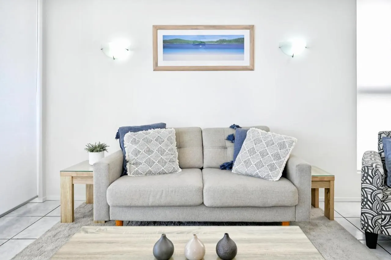 Beachfront Choices Choices Choices 알렉산드라헤드랜드